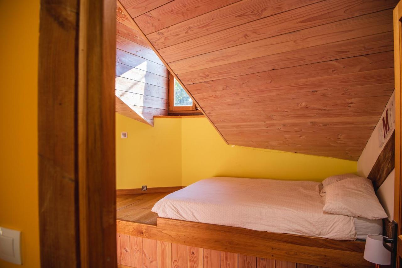 The Dragon Barn - Grenier Vila Ascou Exterior foto